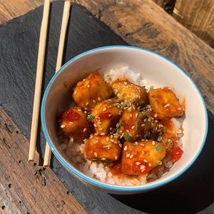 Tofu al teriyaki con arroz. at Bar Murillo in Boltana
