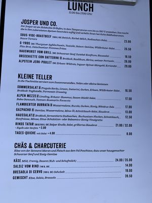 Lunch menu (vegan options marked by leaf sign) at Güterschuppen in Arosa
