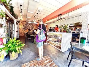 Shopping at Roots 2 Rise on the way to Russell Wright Design Center in Garrison and then stopped at Katonah art studio for a visit with friend Loren and shared treats. 7/24/22 at Root 2 Rise in Pleasantville