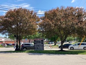 Corner signage  at El Patron in Chardon