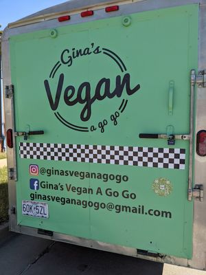 Food truck at Gina's Vegan a Go Go in Columbia