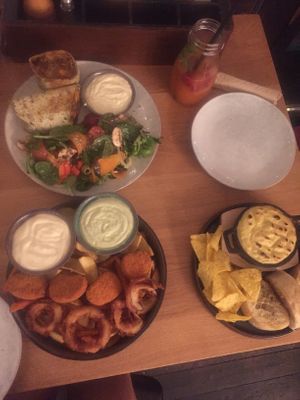 Burrito, mix it plate, oven cheese at Froindlichst in Berlin