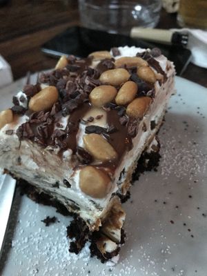 Peanut cake at Froindlichst in Berlin
