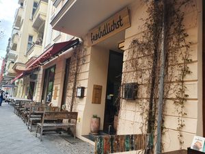 Outside at Froindlichst in Berlin