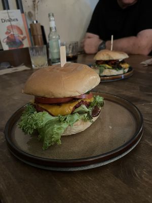 Barbie Kuh Burger  at Froindlichst in Berlin