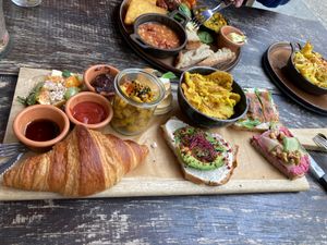 Das 2er Brett at Froindlichst in Berlin