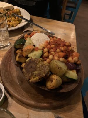Vegan Buddha bowl at Maracuyá in Flores