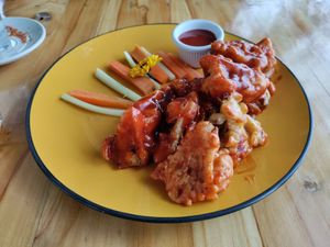 Cauliflower wings at Maracuyá in Flores