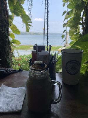 Anastasia   at Maracuyá in Flores