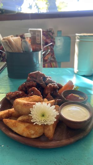 Vegan cauliflower wings  at Maracuyá in Flores