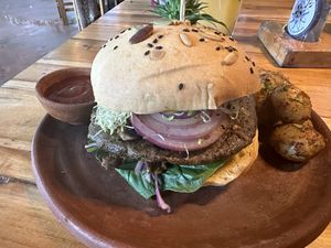 Burger  at Maracuyá in Flores