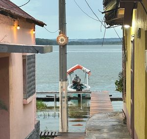 Acceso  at Maracuyá in Flores