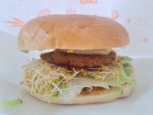 Bagel with veg pattie at Loving Hut 愛家 in Jian