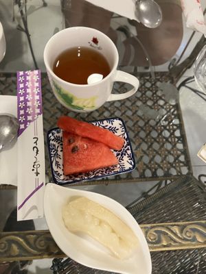 this is what you get when you order „the set“. it’s bitter melon, water melon and a tea.  at Loving Hut 愛家好朋友素食屋 in Penghu