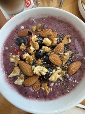 Smoothie bowl   at Stolia in Shkoder