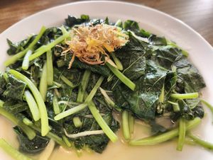 sweet potatoes leaves at Nature Vegetarian Restaurant 大自然美蔬食馆 in Batam