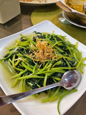 Potato leaves ~ 12/11/23 at Nature Vegetarian Restaurant 大自然美蔬食馆 in Batam