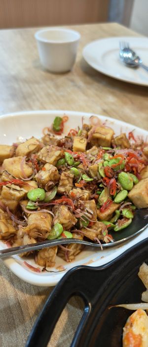 Petai with tempeh at Nature Vegetarian Restaurant 大自然美蔬食馆 in Batam