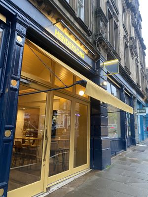 Ootside at Hendersons in Edinburgh