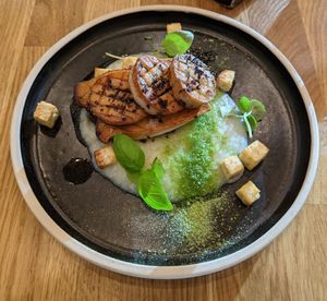Pan seared king oyster mushroom starter at Hendersons in Edinburgh