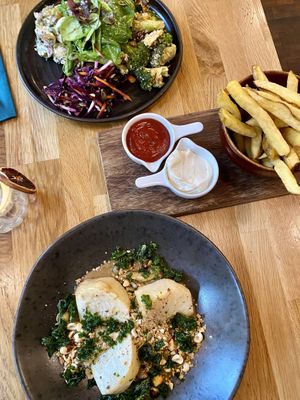 Lunch   at Hendersons in Edinburgh