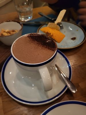 hot chocolate with ginger and orange at Hendersons in Edinburgh