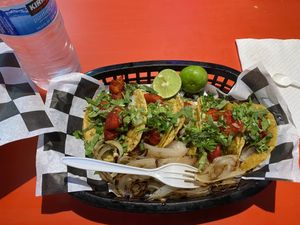 Tacos al pastor at Snack Stop in Pharr