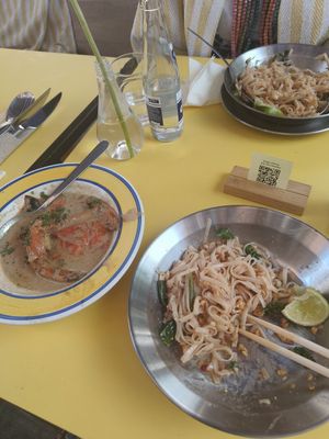  at Nam Nam Nam in Sint-niklaas