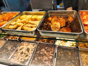 lunch time dishes at Makan Vegan 斋这里 - Toa Payoh in Central Singapore