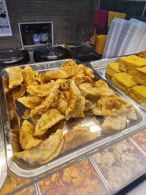Fried wanton ~ 28/11/21 at Makan Vegan 斋这里 - Toa Payoh in Central Singapore