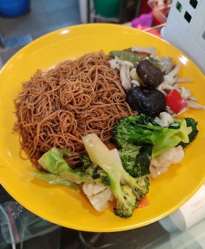Economy Mee Hoon at Makan Vegan 斋这里 - Toa Payoh in Central Singapore