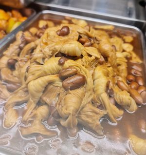 Piping Hot Beancurd Skin with Peanuts ~ 9/4/22 at Makan Vegan 斋这里 - Toa Payoh in Central Singapore