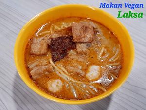 Vegan Laksa - photo by Love Vege at Makan Vegan 斋这里 - Toa Payoh in Central Singapore