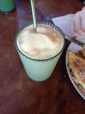 Mango Smoothie at Gracias Vida in La Guajira