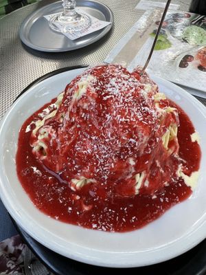 Spaghetti Eis 🍧   at Eiscafe Olimpio in Frankfurt