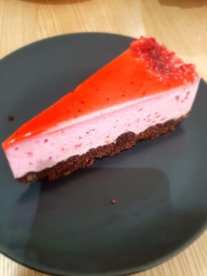 Erdbeer- Schokokuchen at Loving Hut - Vinohrady in Prague