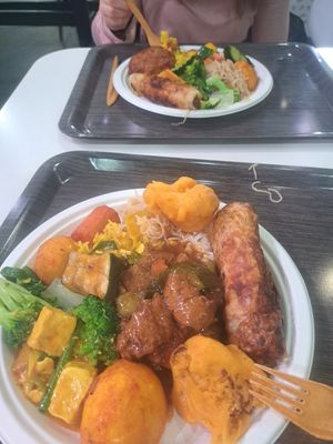 Buffet bei "Loving Hut" at Loving Hut - Vinohrady in Prague