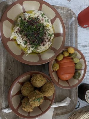 Piatto babaganush #Veganuary at Atomic Falafel in Florence