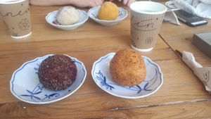 Ratatoille and Cherry at Knedlín in Prague