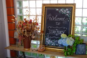 Sign at Stay Juicy in Hirosaki