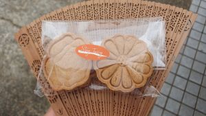 Vegan cookies at Stay Juicy in Hirosaki