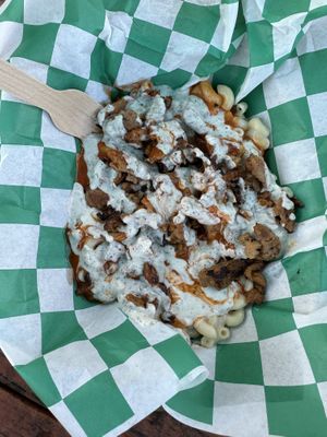 Buffalo chicken Mac and cheese   at Plantology in Gainesville