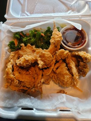 Chicken snaps at Vegan World Cafe in Chicago