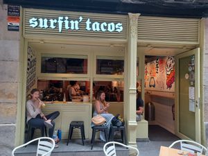 Eating with frida at Surfin' Tacos in Bilbao