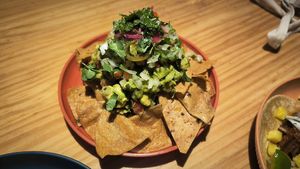 Totopos con guacamole at Surfin' Tacos in Bilbao