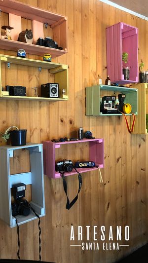 Cómodo espacio 🍃
Zona WIFI at Artesano  in Medellin