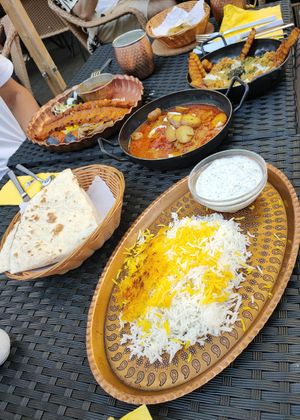 Kabab Kubideh (40), Kaschko-Bademdjan (42), Pfannen-Kabab (43), Tahdig at Zarathustra in Cologne