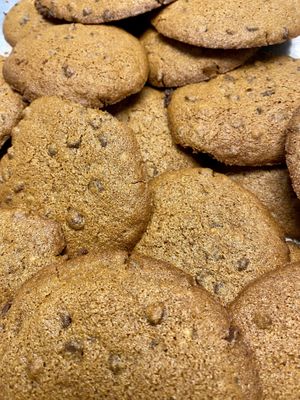 GF & oil free chocolate chip cookies at Rock n Roots in Williston Park