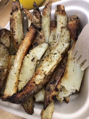 Garlic fries small  at Rock n Roots in Williston Park