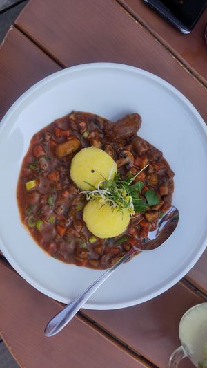 Veganer Biergulasch at Dolden Mädel Braugasthaus in Stralsund